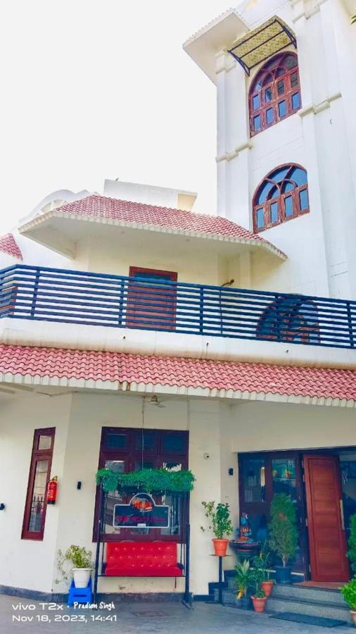 Mauji'S Villa Hotel & Guest House Allāhābād Junction Exterior foto